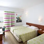Delphi Hotel 4*