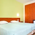 Отель Delphi 4*