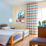 Отель Delphi 4*
