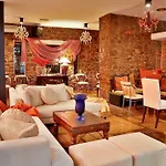 Delphi Hotel Tolofon