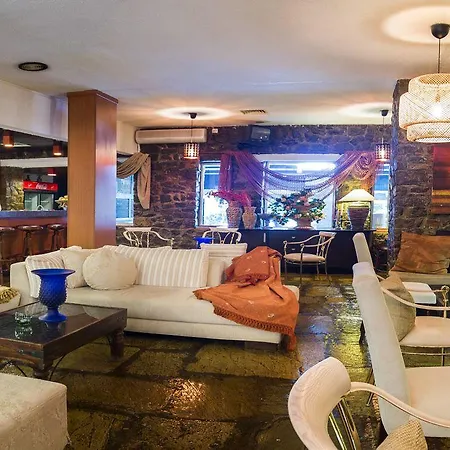Delphi Hotel 4*
