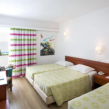 Delphi Hotel 4*