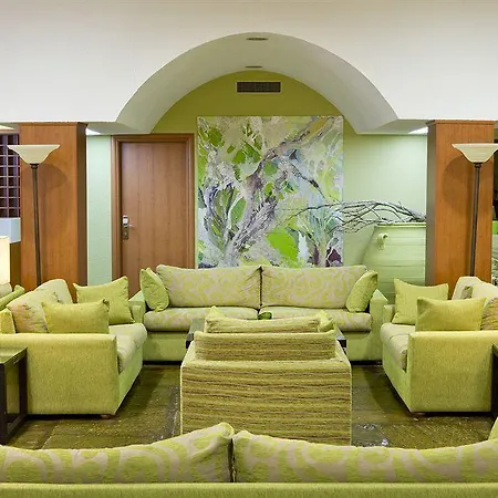Delphi Hotel 4*