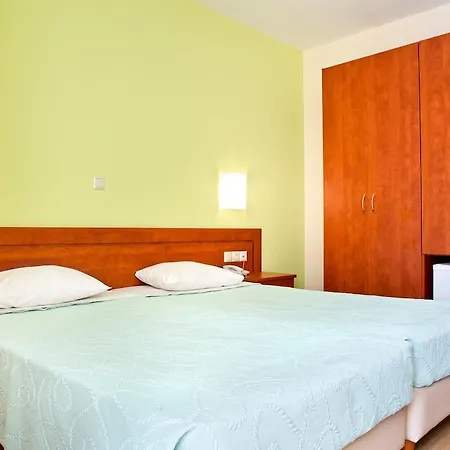Hotel Delphi 4*