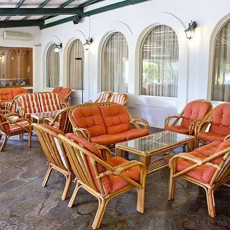 Delphi Hotel