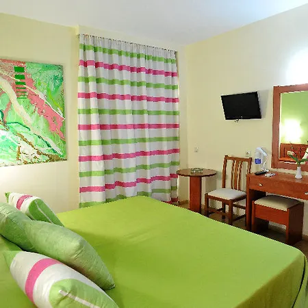 Delphi Hotel